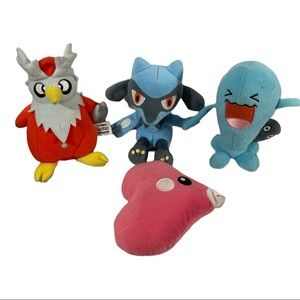 POKÉMON plush bundle